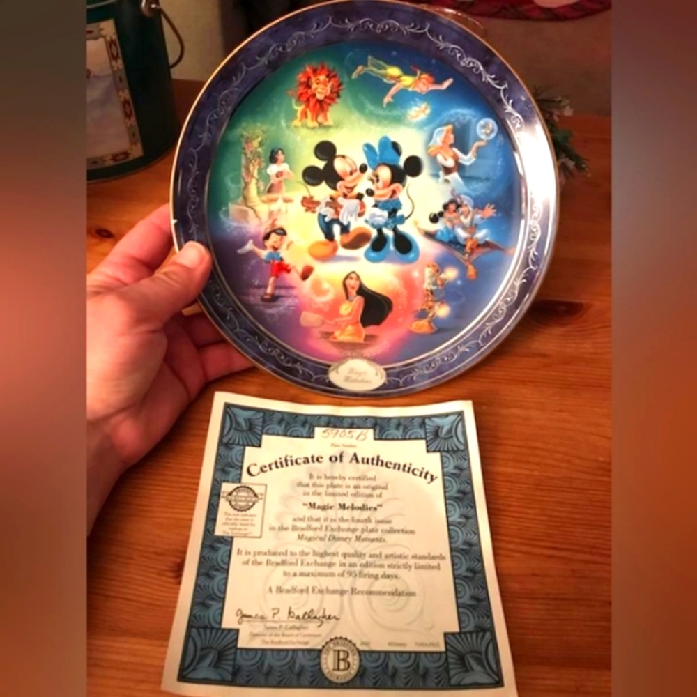 Disney's Magical Disney Moments(Magic Melodies) collectible plate collection
